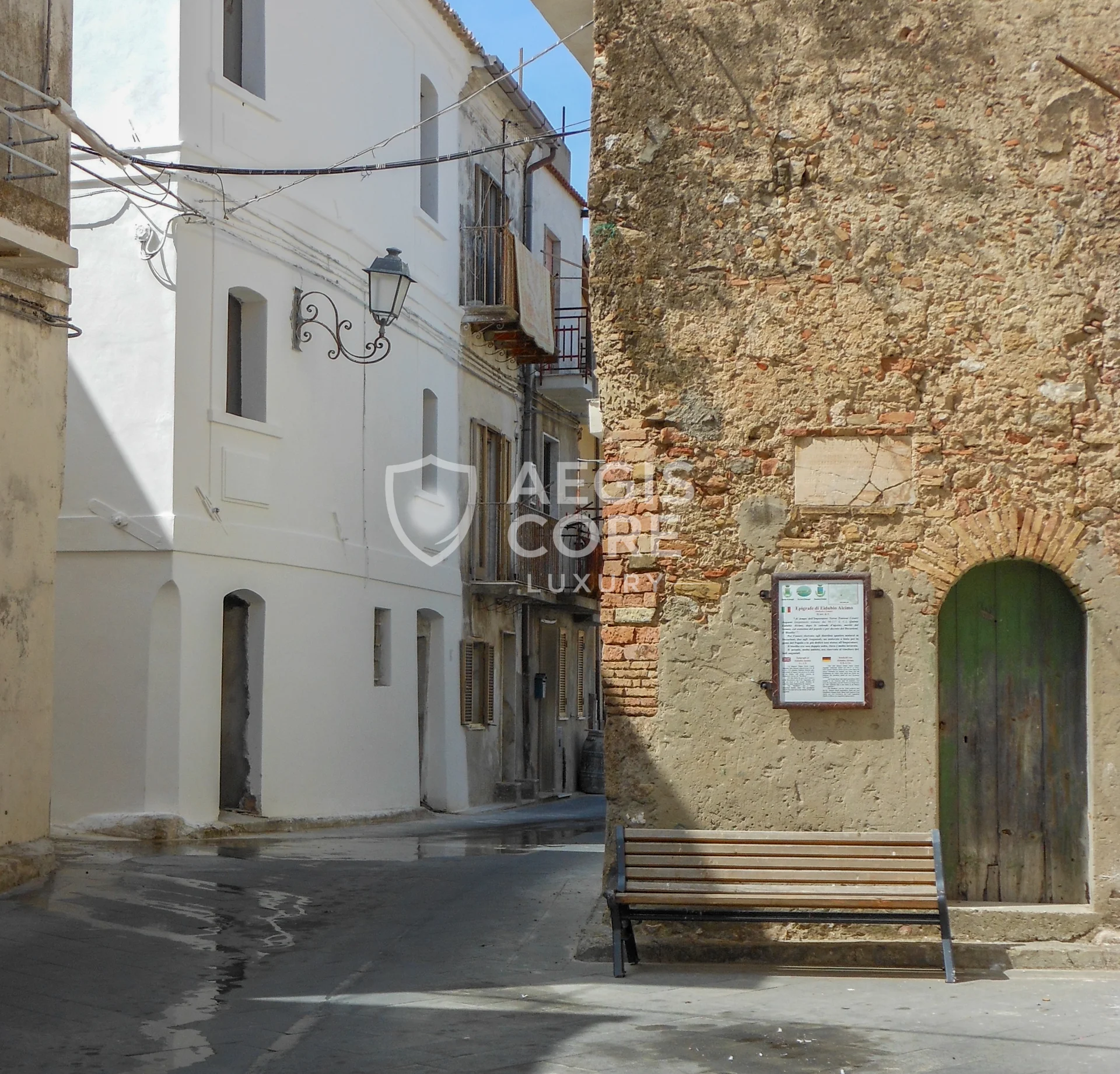 Tra Pietra e Mare Dove Vive il Silenzio