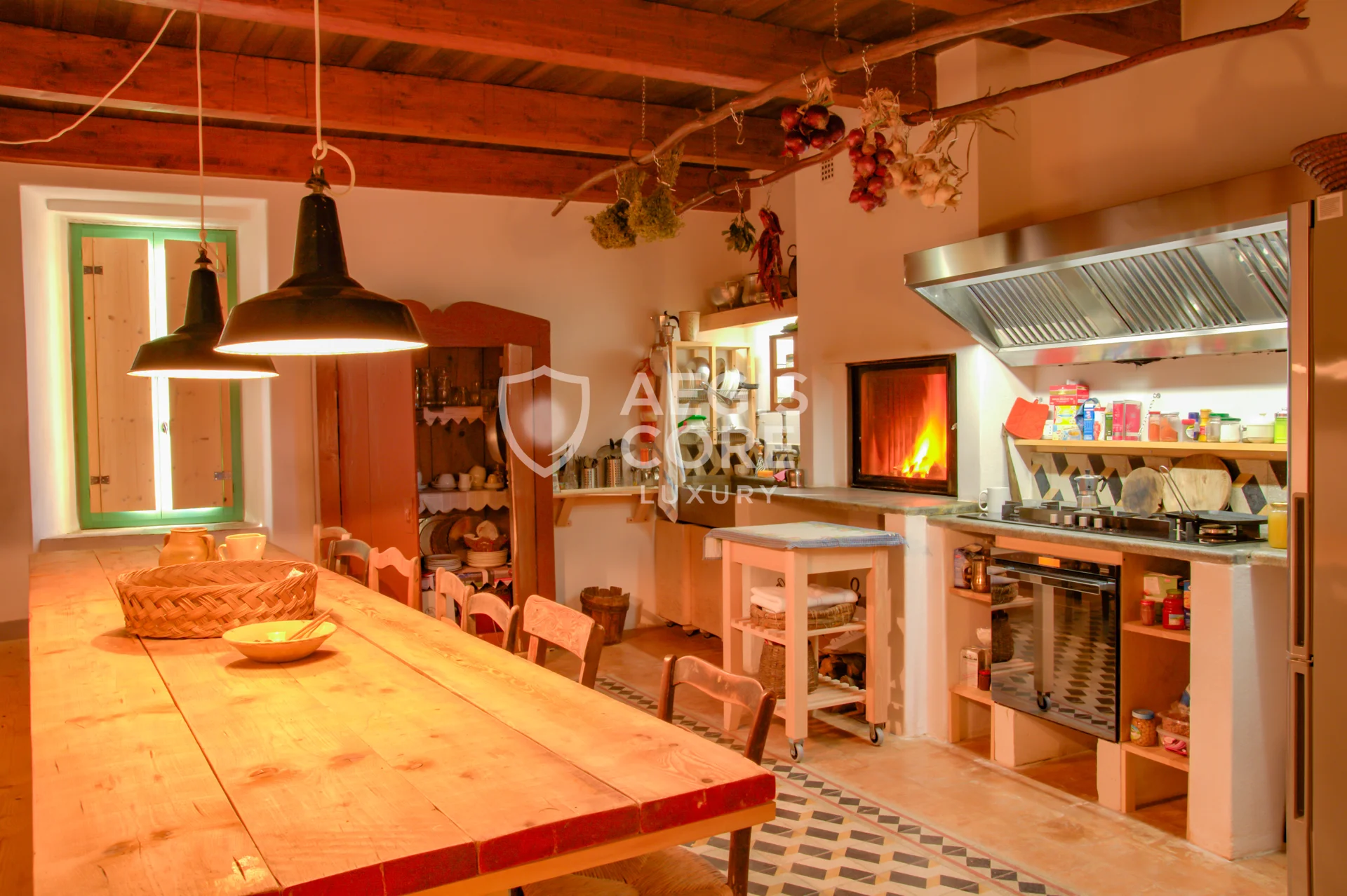 Tra Pietra e Mare Dove Vive il Silenzio