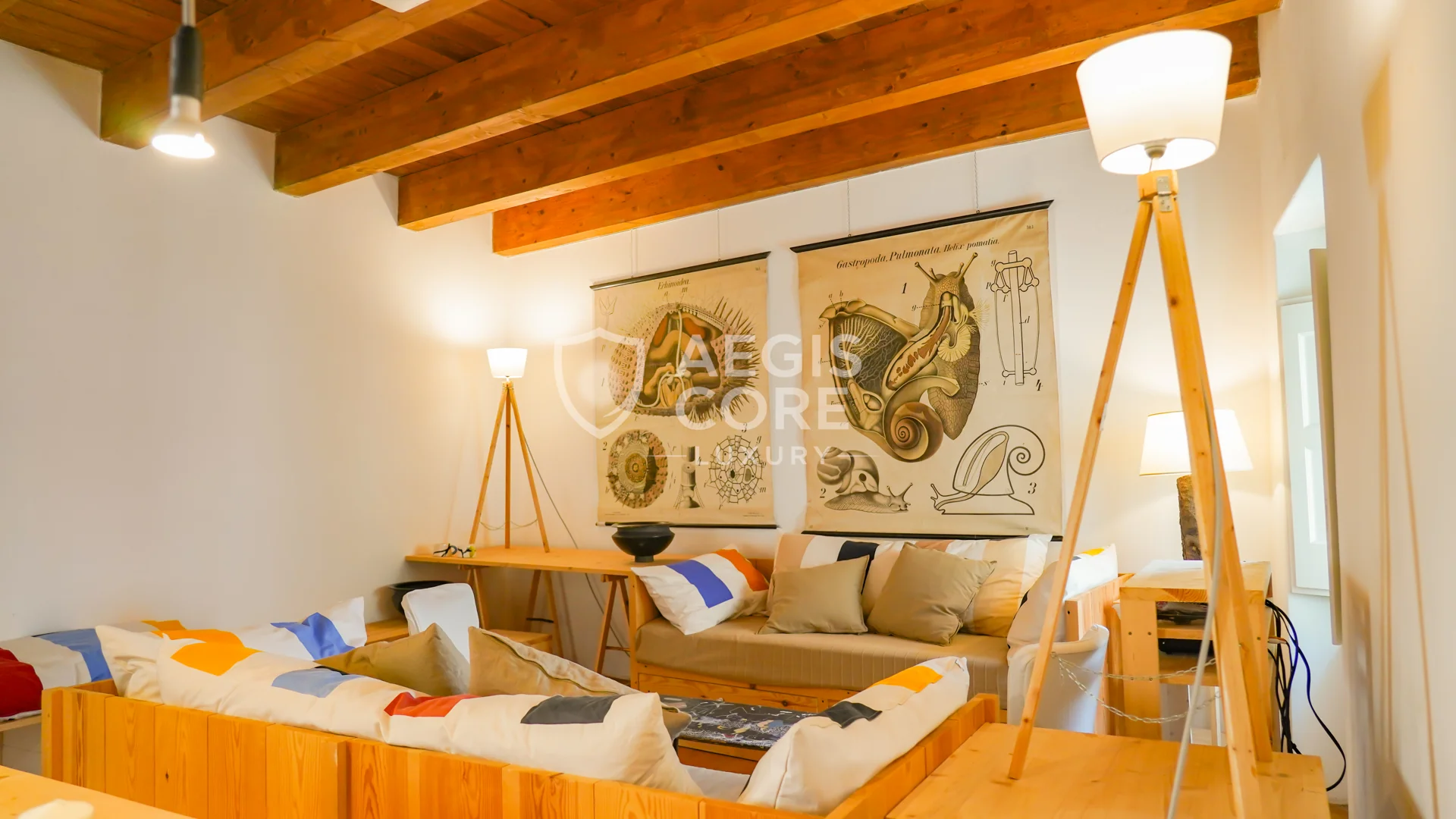 Tra Pietra e Mare Dove Vive il Silenzio