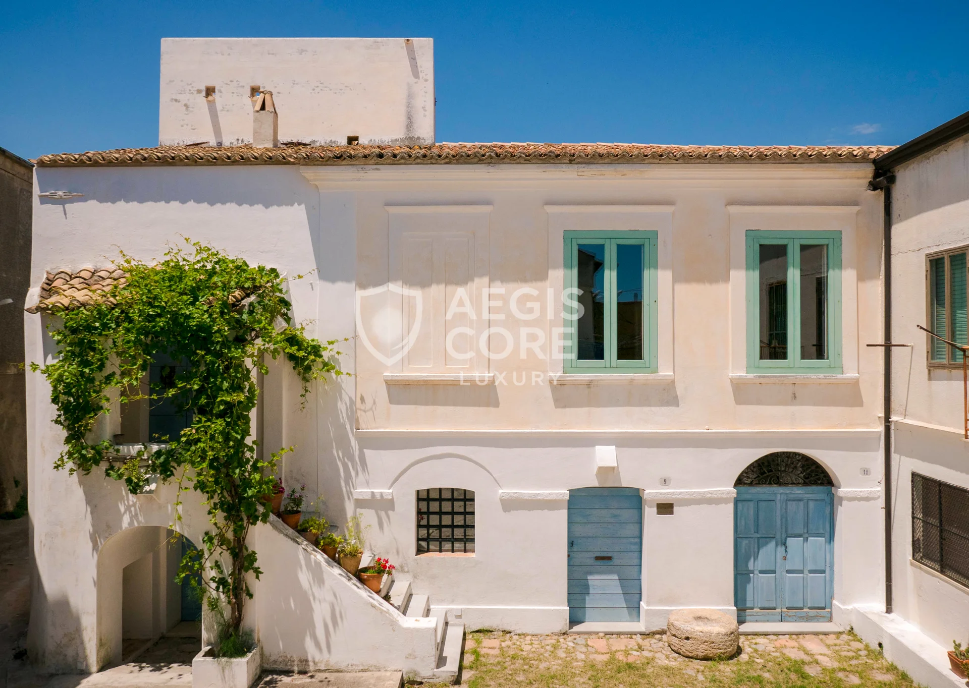 Tra Pietra e Mare Dove Vive il Silenzio