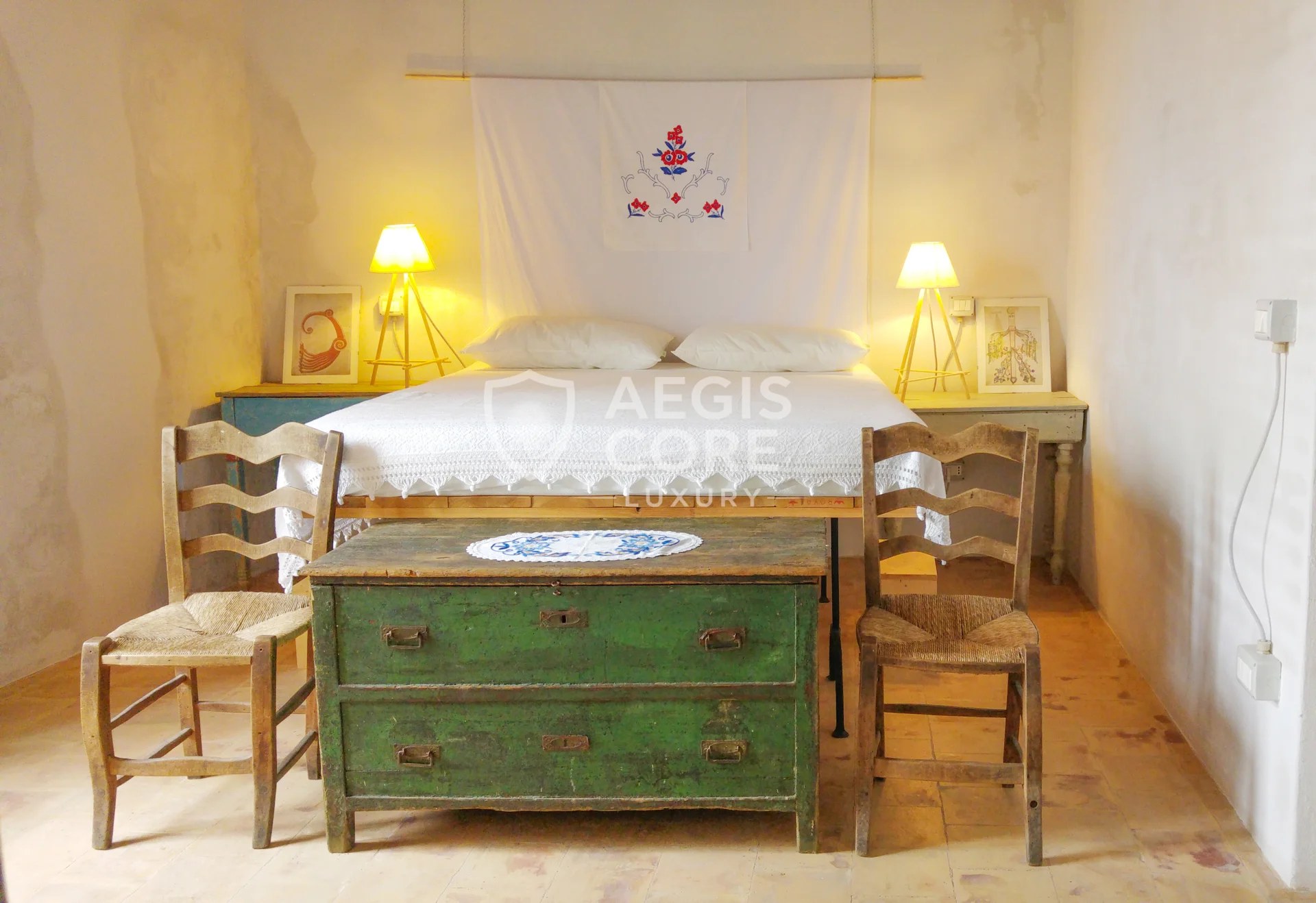 Tra Pietra e Mare Dove Vive il Silenzio