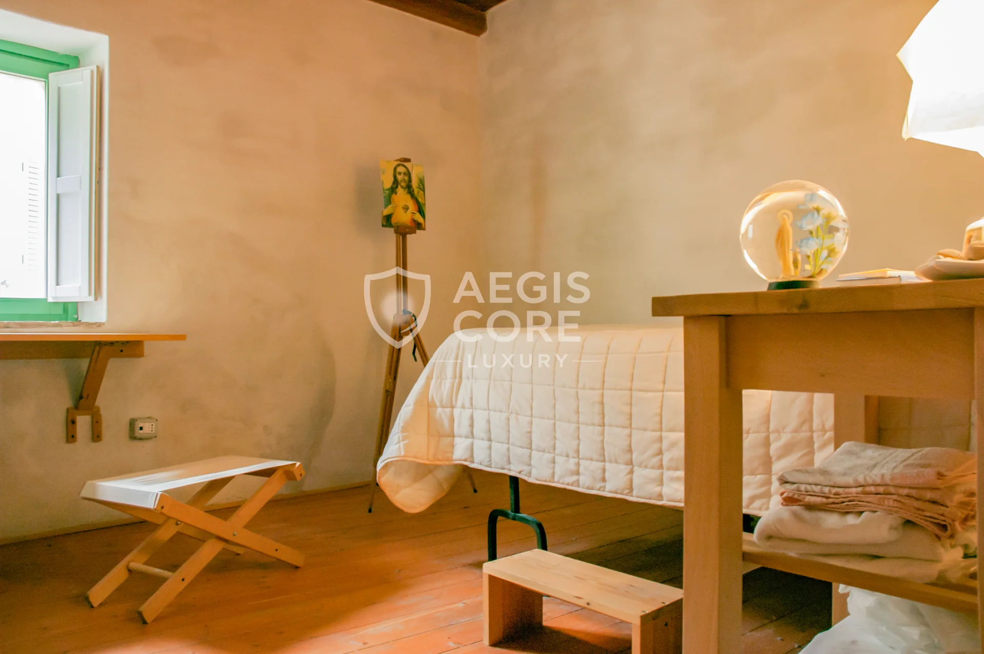 Tra Pietra e Mare Dove Vive il Silenzio