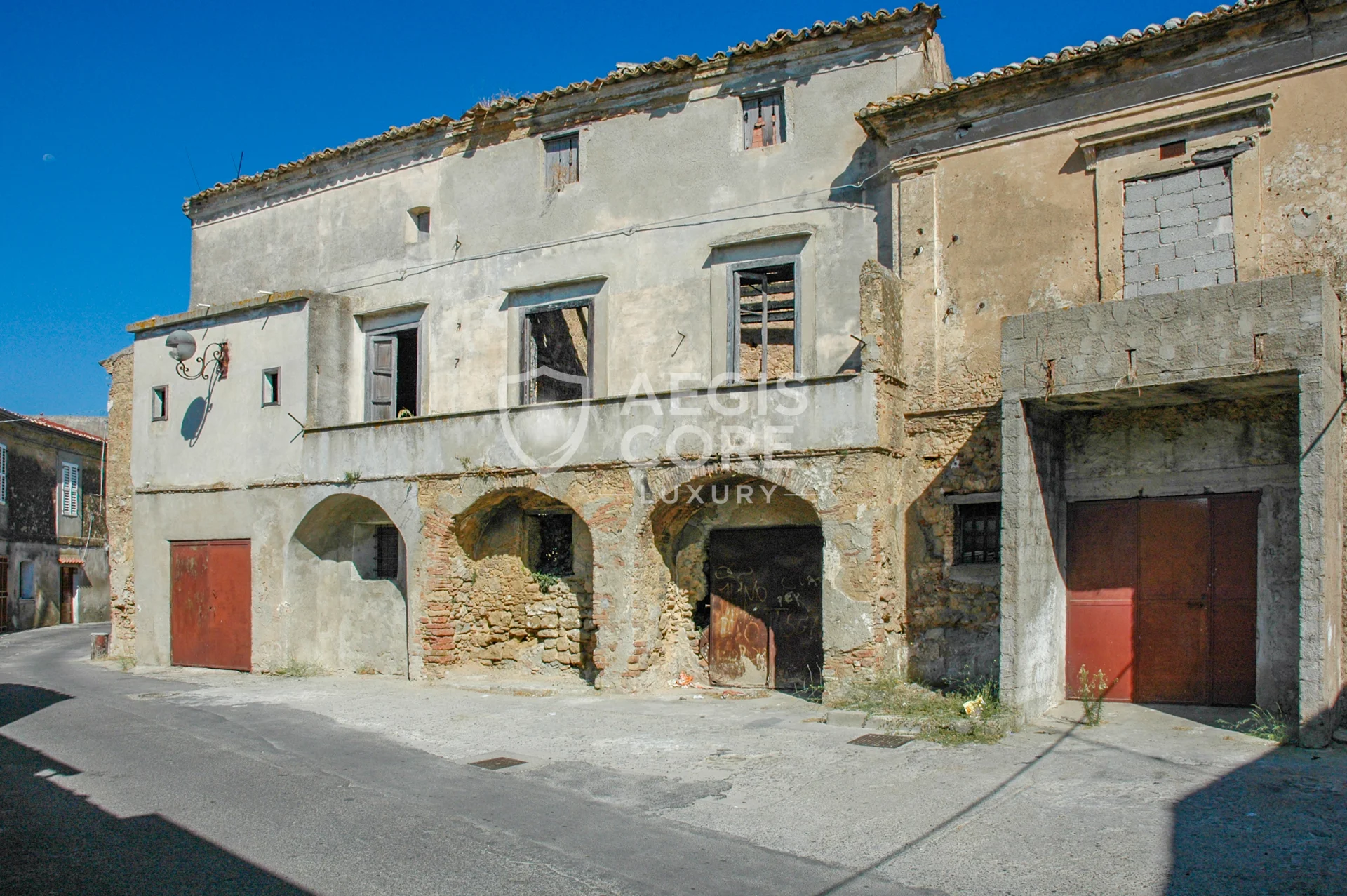 Tra Pietra e Mare Dove Vive il Silenzio