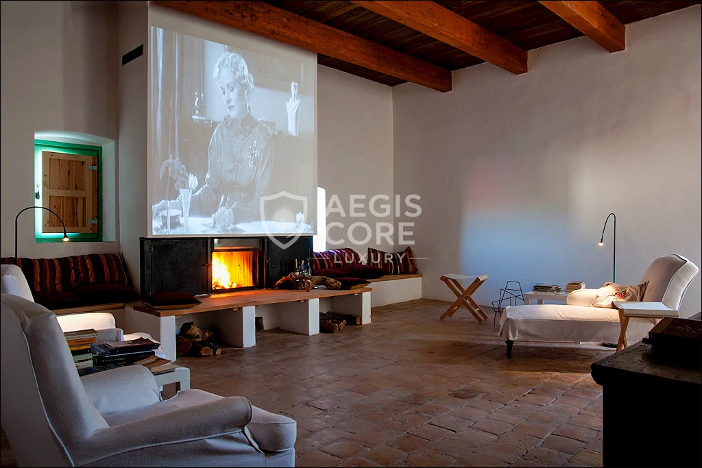 Tra Pietra e Mare Dove Vive il Silenzio