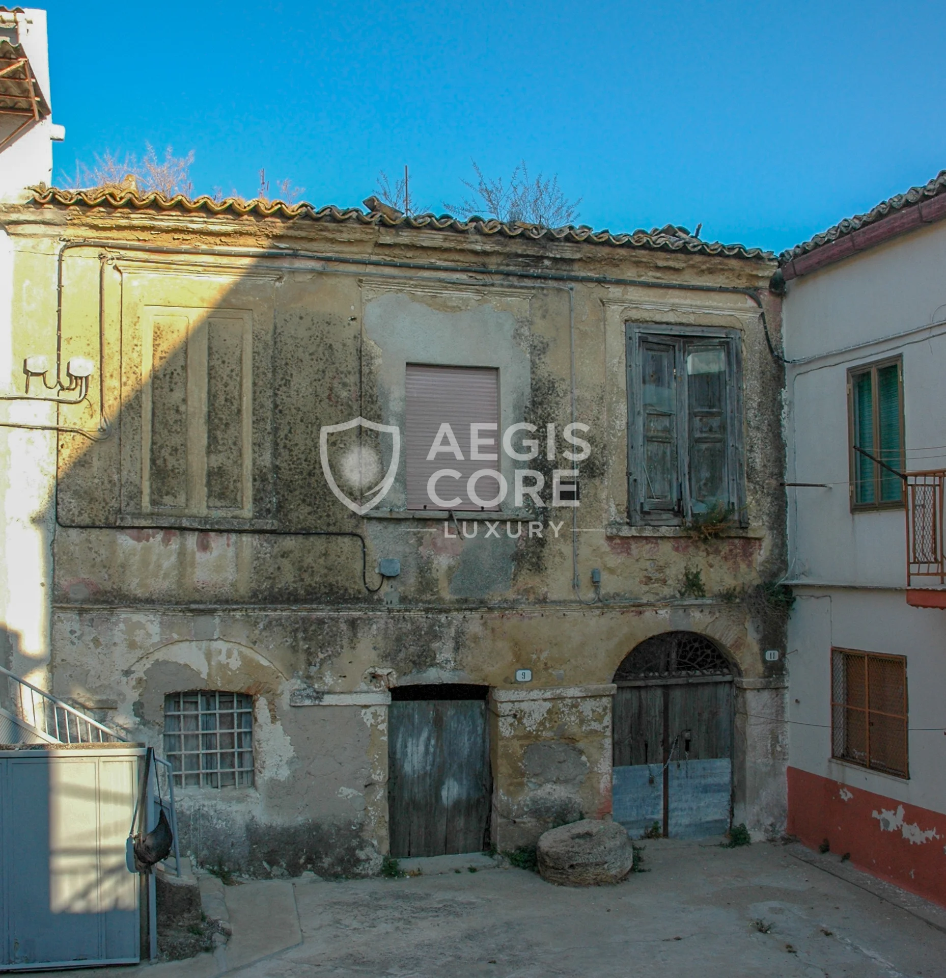 Tra Pietra e Mare Dove Vive il Silenzio